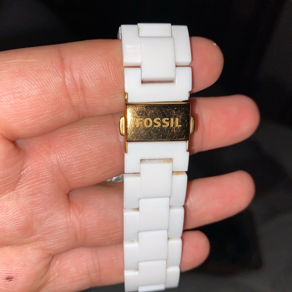 WHITE WOMENS FOSSIL WATCH - Picture 4 of 10